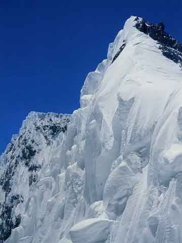 
Broad Peak Main Summit And Fore-Summit From Broad Peak Col - Los Ochomiles: Karakorum e Himalaya book
